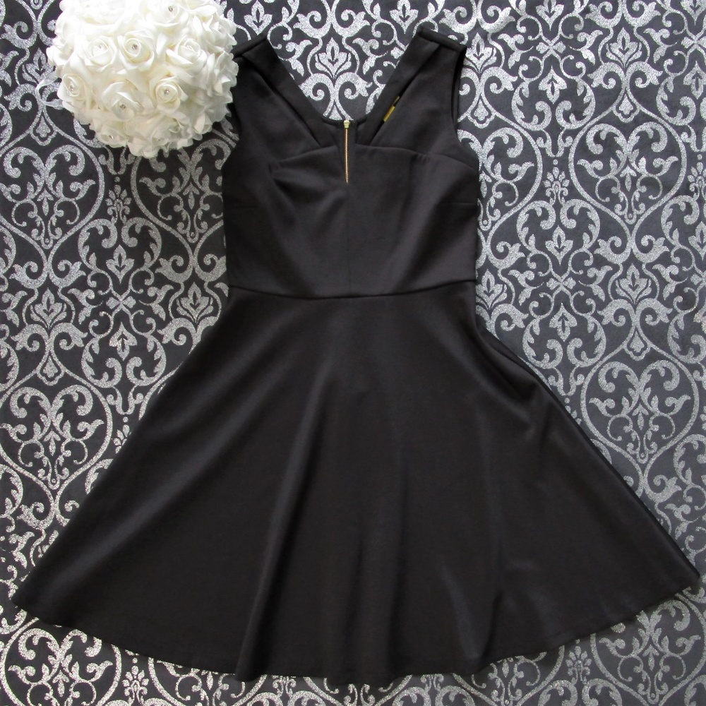 NORDSTROM Black Fit & Flare Cut Out Scuba Dress 2 - Picture 7 of 8